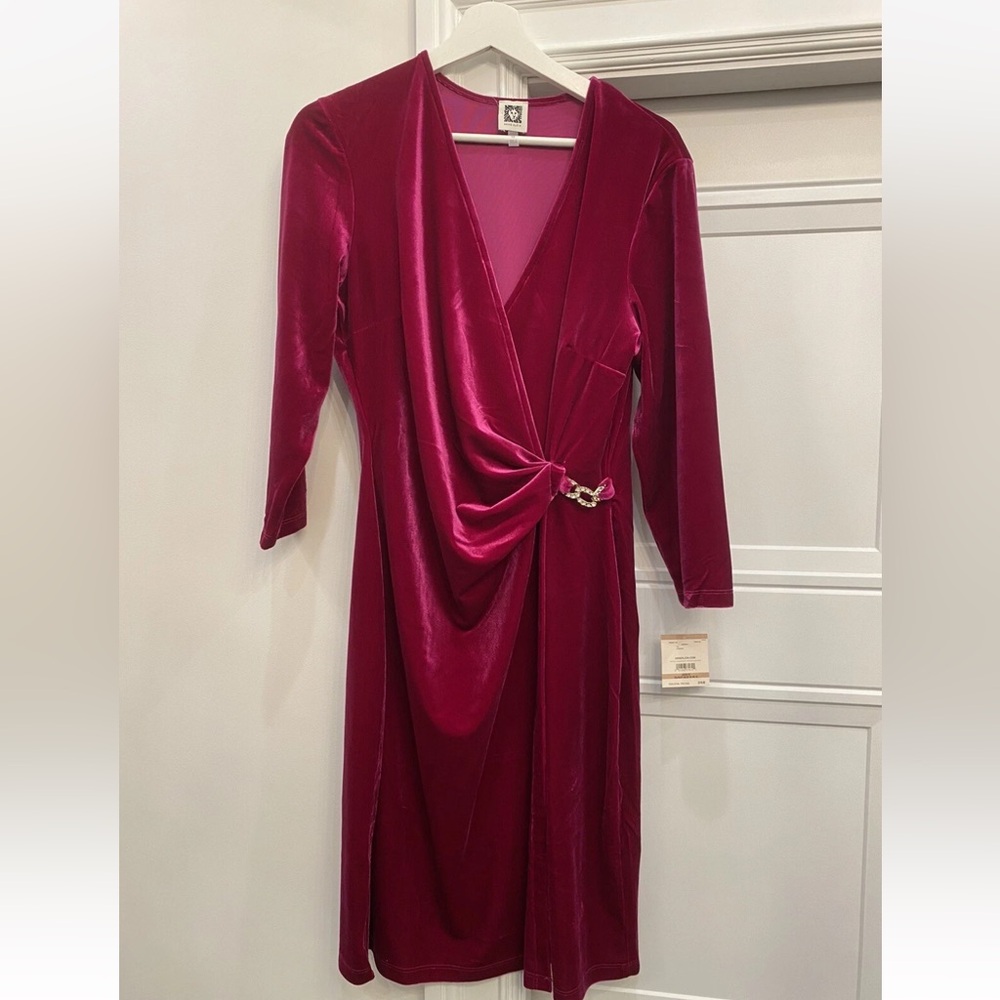 NWT ANNE KLEIN HOT PINK FUCHSIA VELVET WRAP DRESS 10 CHAIN DETAIL BARBIE